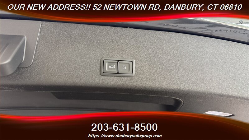 Used 2021 Audi e-tron Premium w/ Convenience Plus Package AWD/4WD image 34