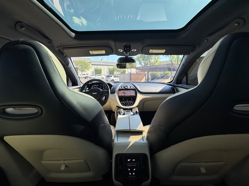 Used 2022 Aston Martin DBX AWD/4WD image 43