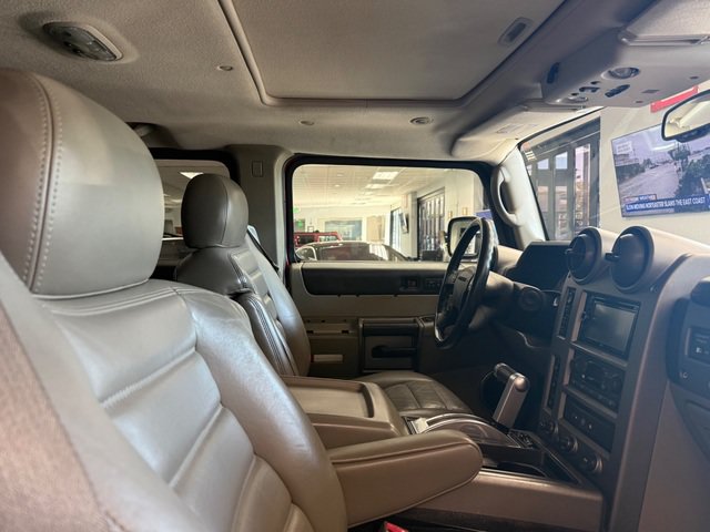 Used 2003 HUMMER H2 w/ Preferred Equipment Group AWD/4WD image 2