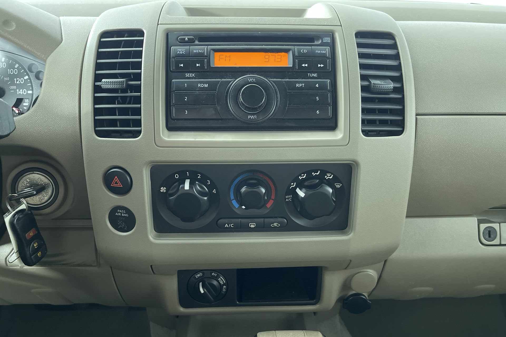 Used 2008 Nissan Frontier SE w/ SE Value Truck Pkg AWD/4WD image 18