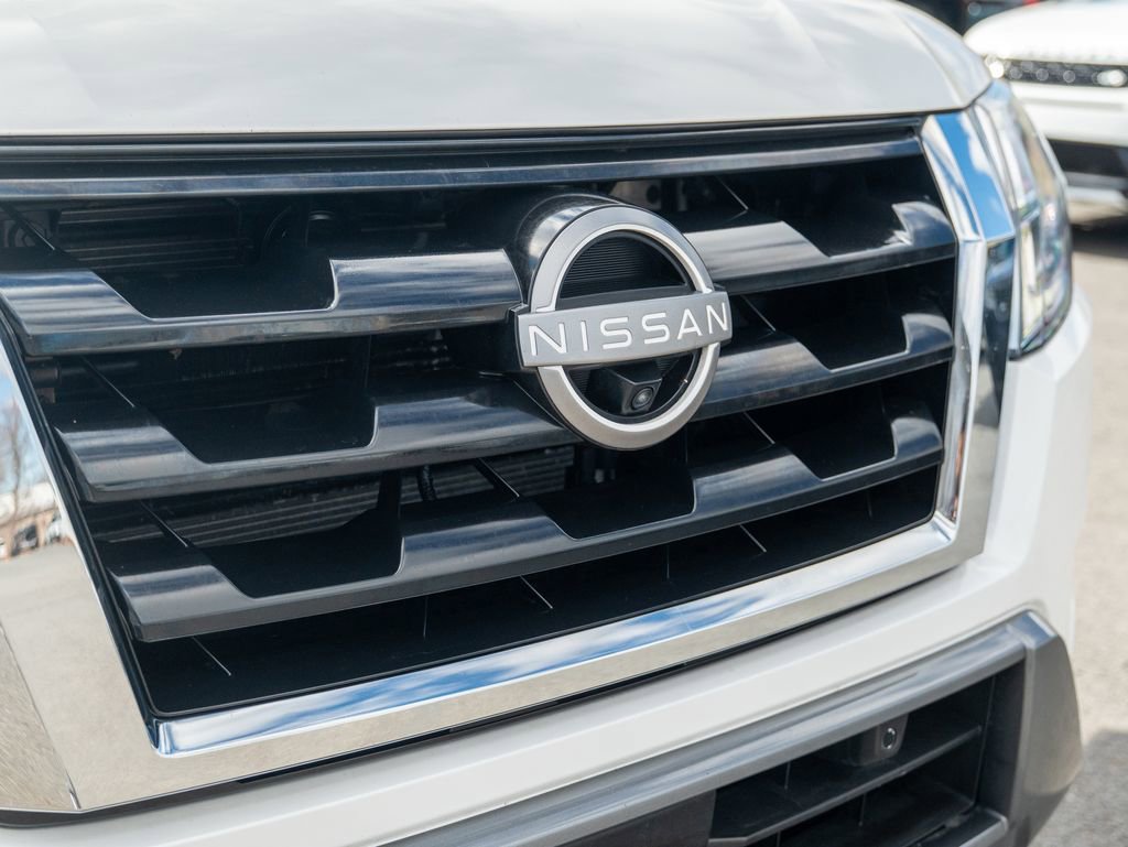 Used 2024 Nissan Armada Platinum w/ Captain's Chairs Package AWD/4WD image 16