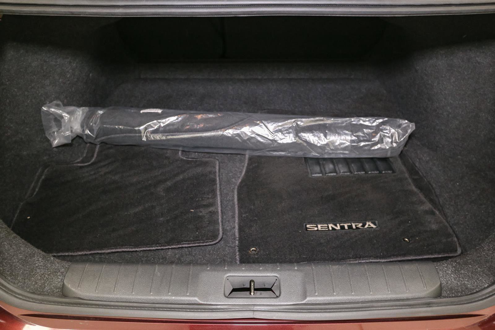 Used 2021 Nissan Sentra SV image 12