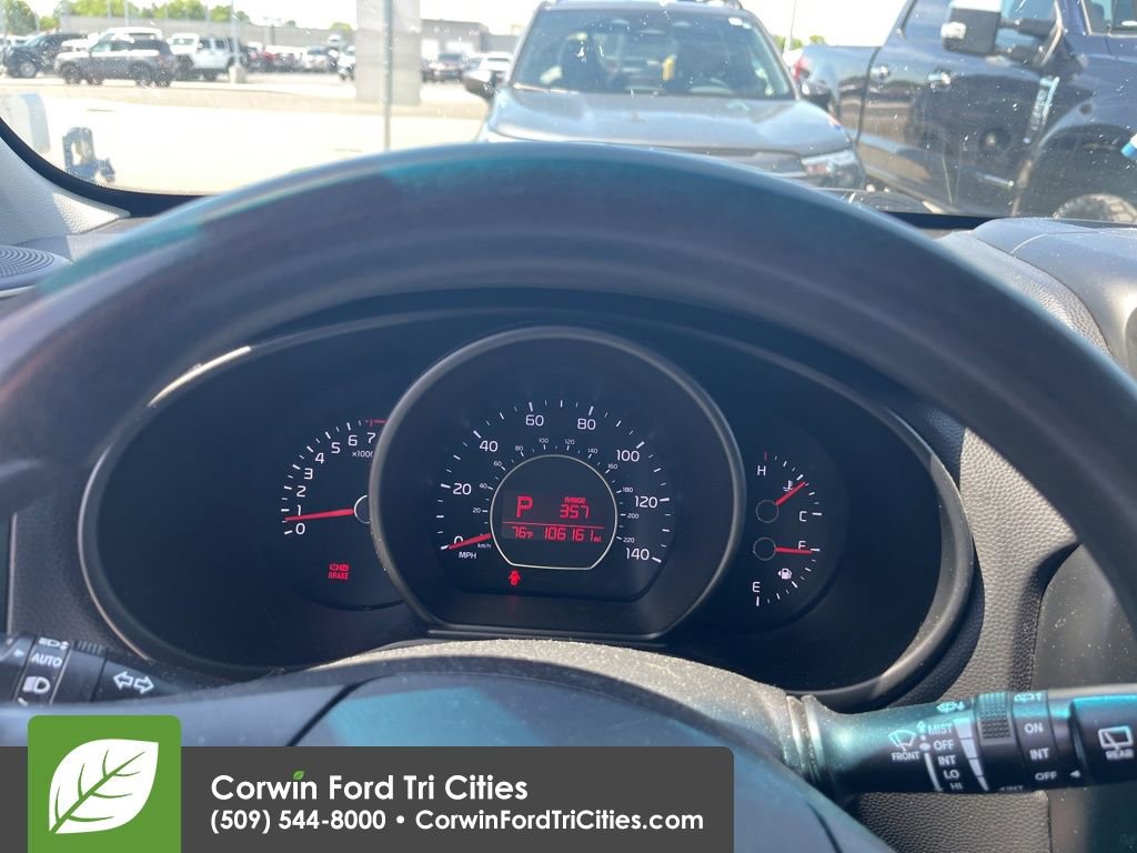 Used 2019 Kia Soul FWD image 3