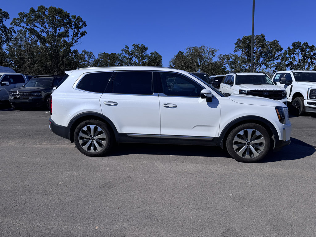 Used 2020 Kia Telluride S w/ S 8 Passenger Seating Package AWD/4WD image 4