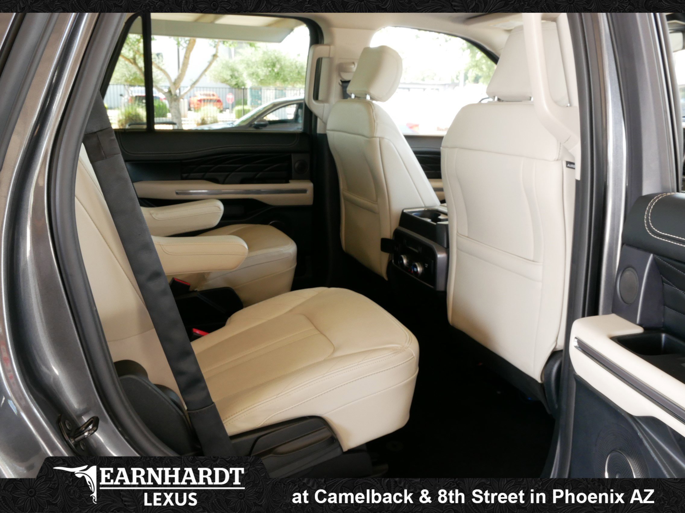 Used 2020 Ford Expedition Platinum AWD/4WD image 16