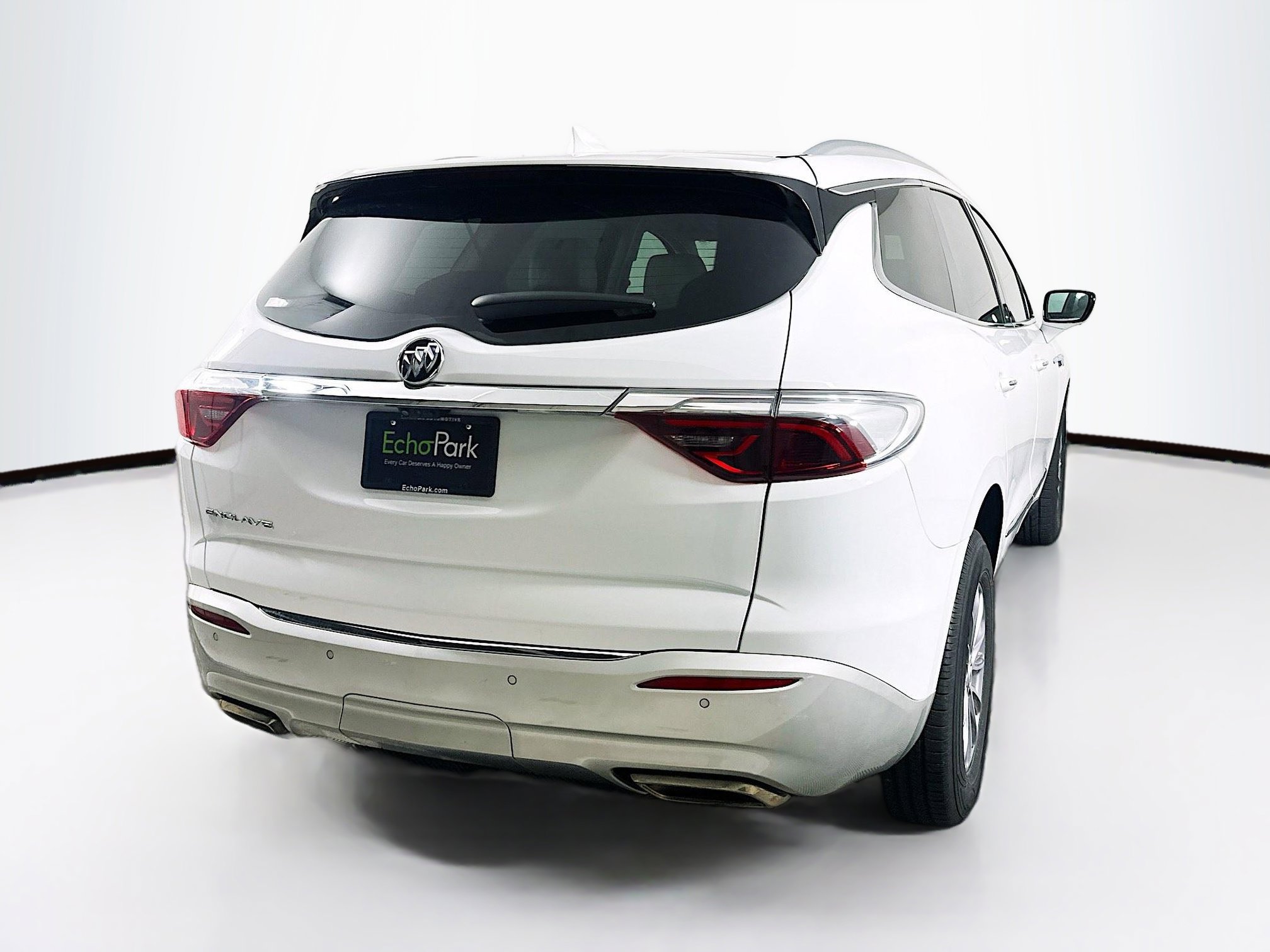 Used 2024 Buick Enclave Essence w/ Technology Package image 9