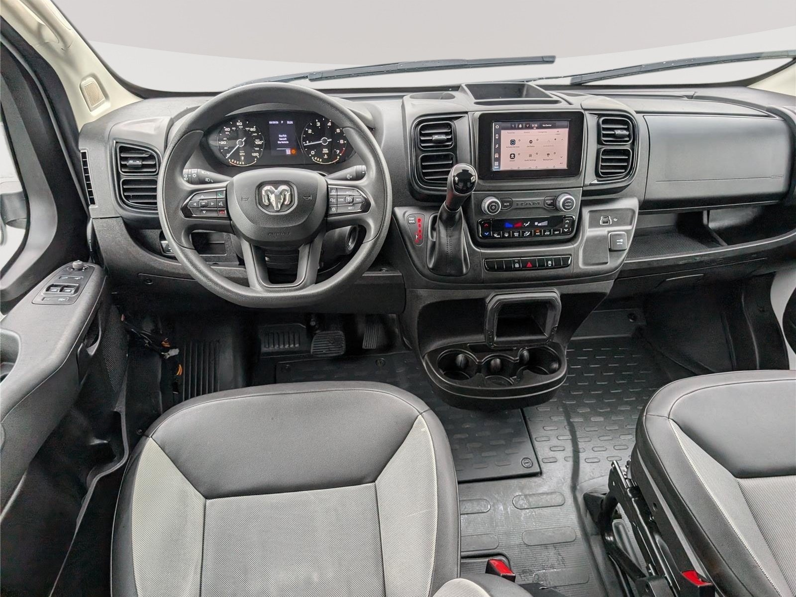 Used 2024 RAM ProMaster 2500 w/ Convenience Group FWD image 13
