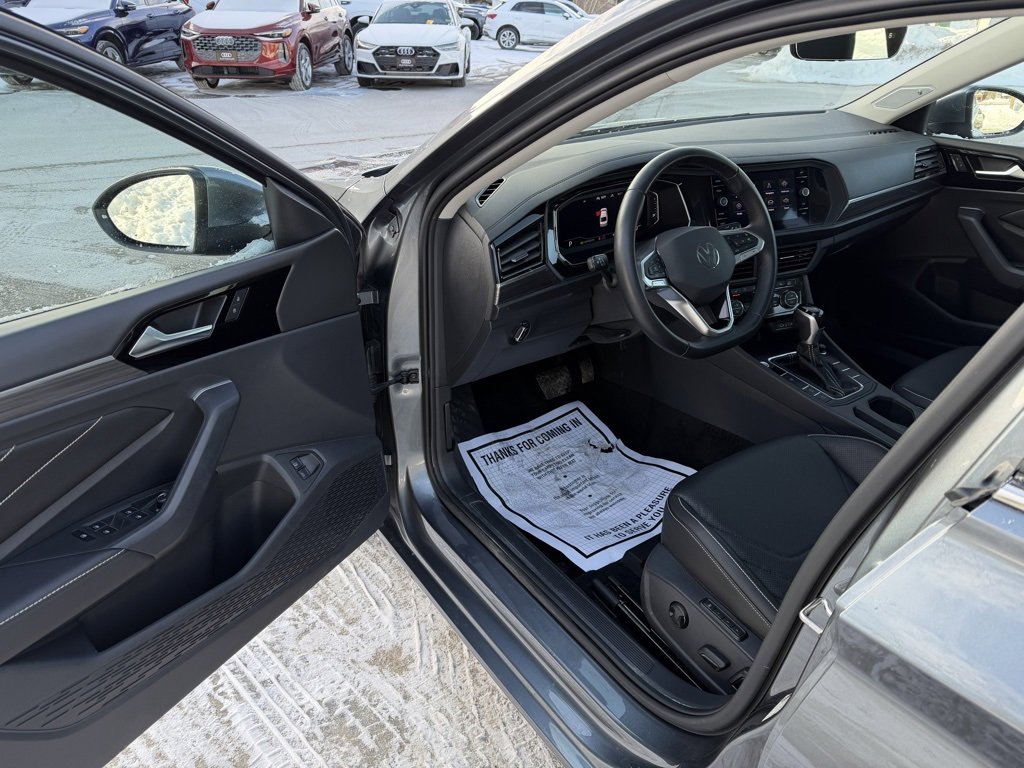Used 2023 Volkswagen Jetta SEL image 18