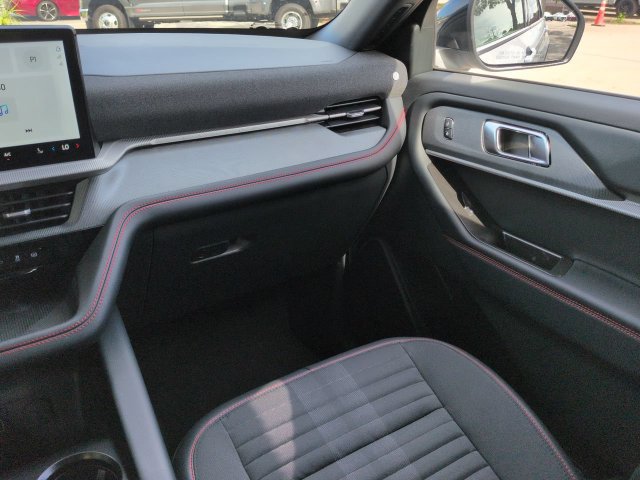 New 2026 Ford Explorer ST-Line w/ ST-Line Street Pack RWD image 18