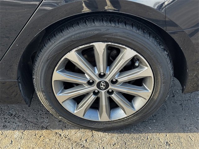 Used 2016 Hyundai Sonata Limited image 11
