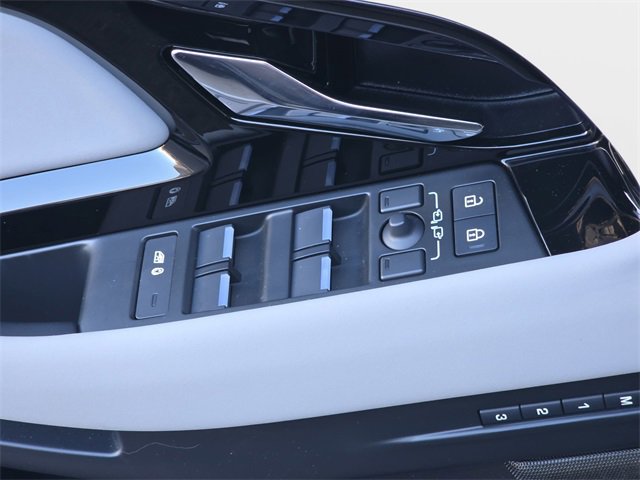 Used 2025 Land Rover Range Rover Evoque S image 27
