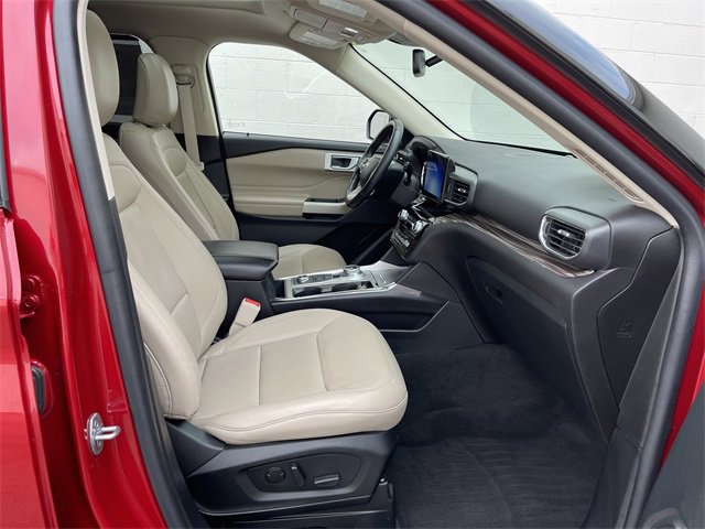 Used 2022 Ford Explorer Limited w/ Equipment Group 301A image 35