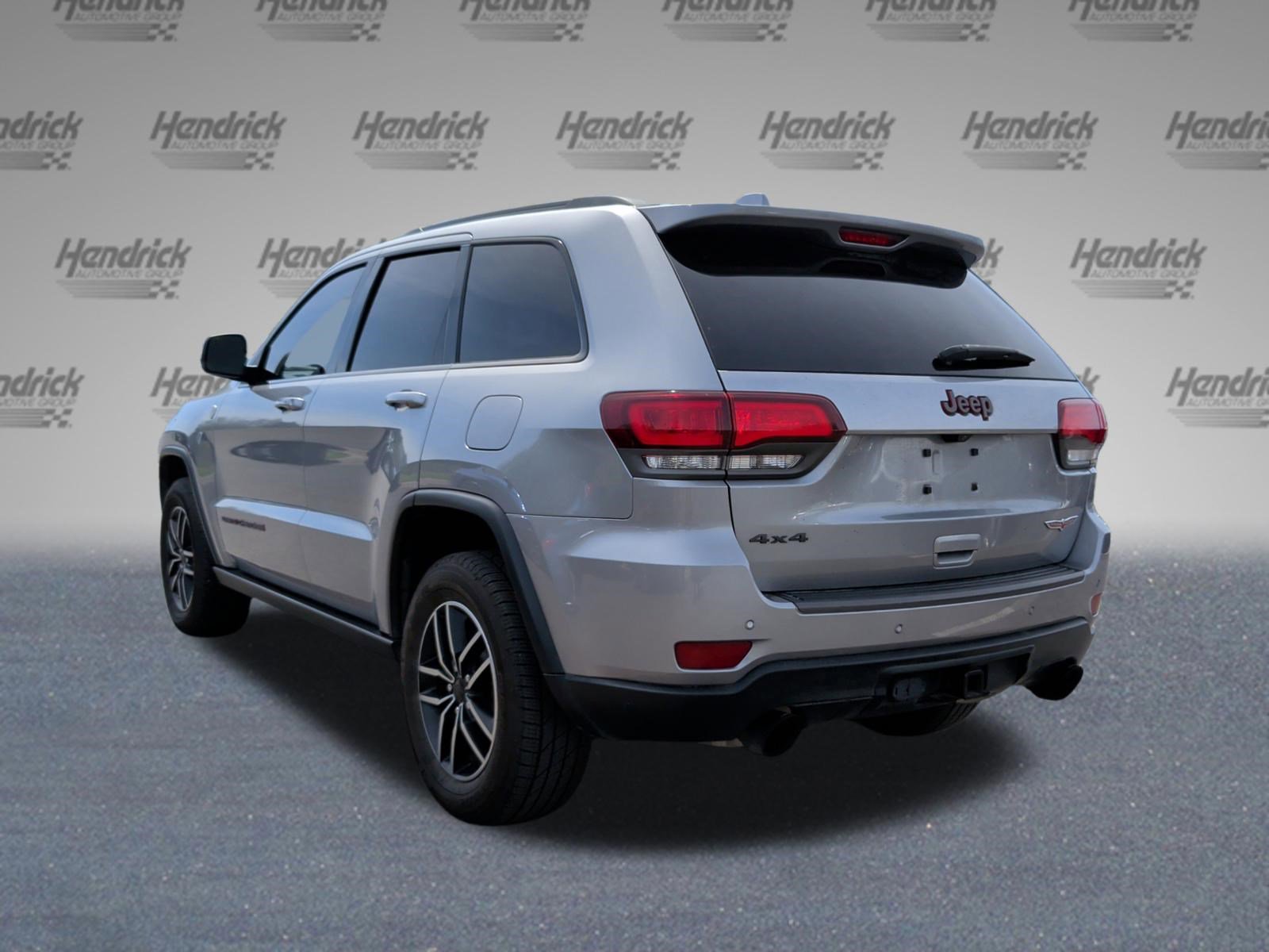 Used 2019 Jeep Grand Cherokee Trailhawk w/ Trailhawk Luxury Group image 9