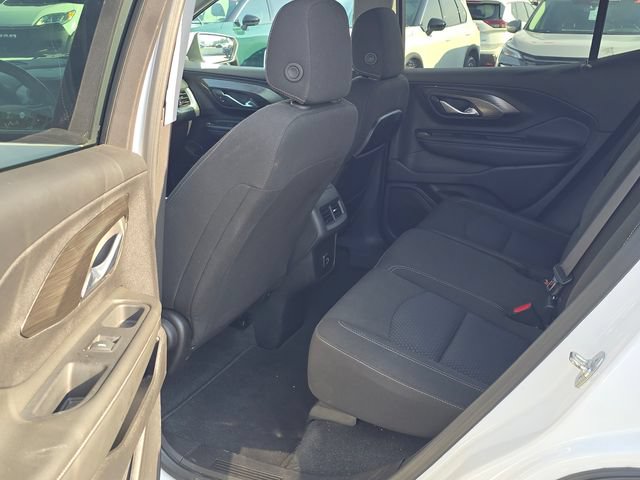Used 2024 GMC Terrain SLE FWD image 10