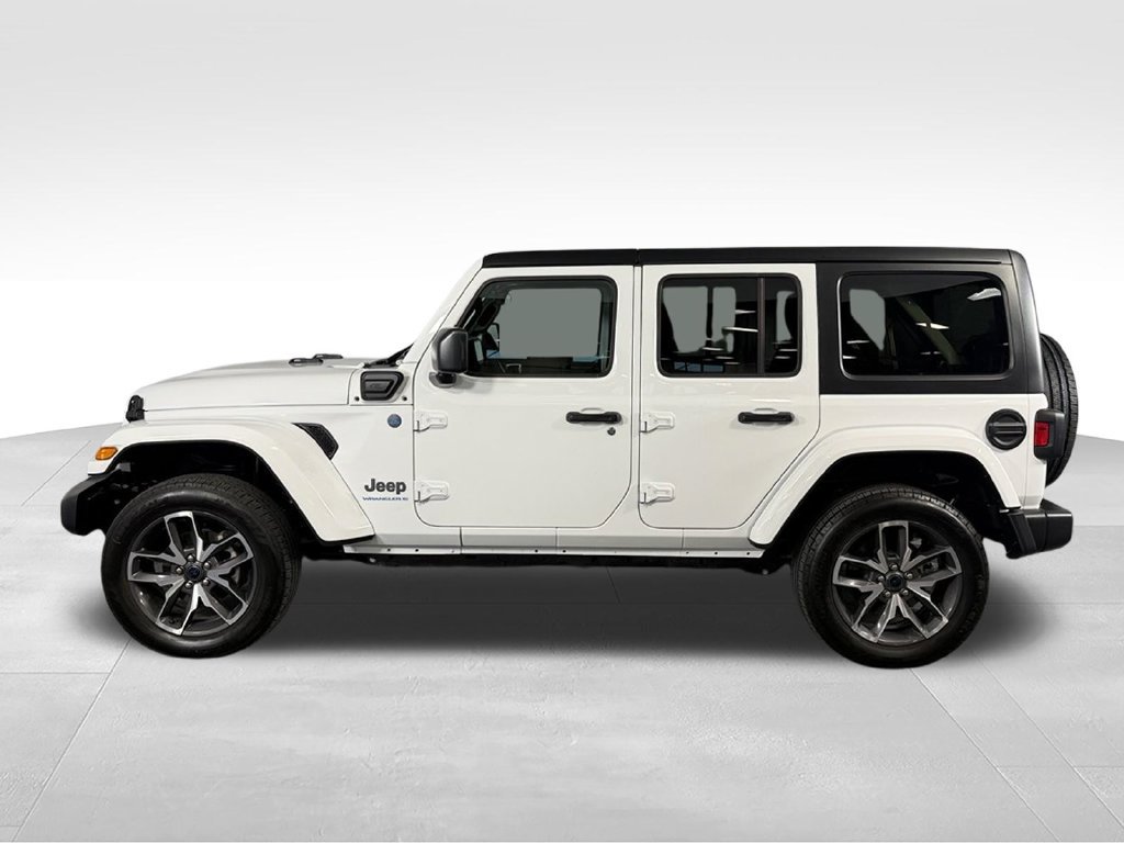 Used 2024 Jeep Wrangler Unlimited AWD/4WD image 9