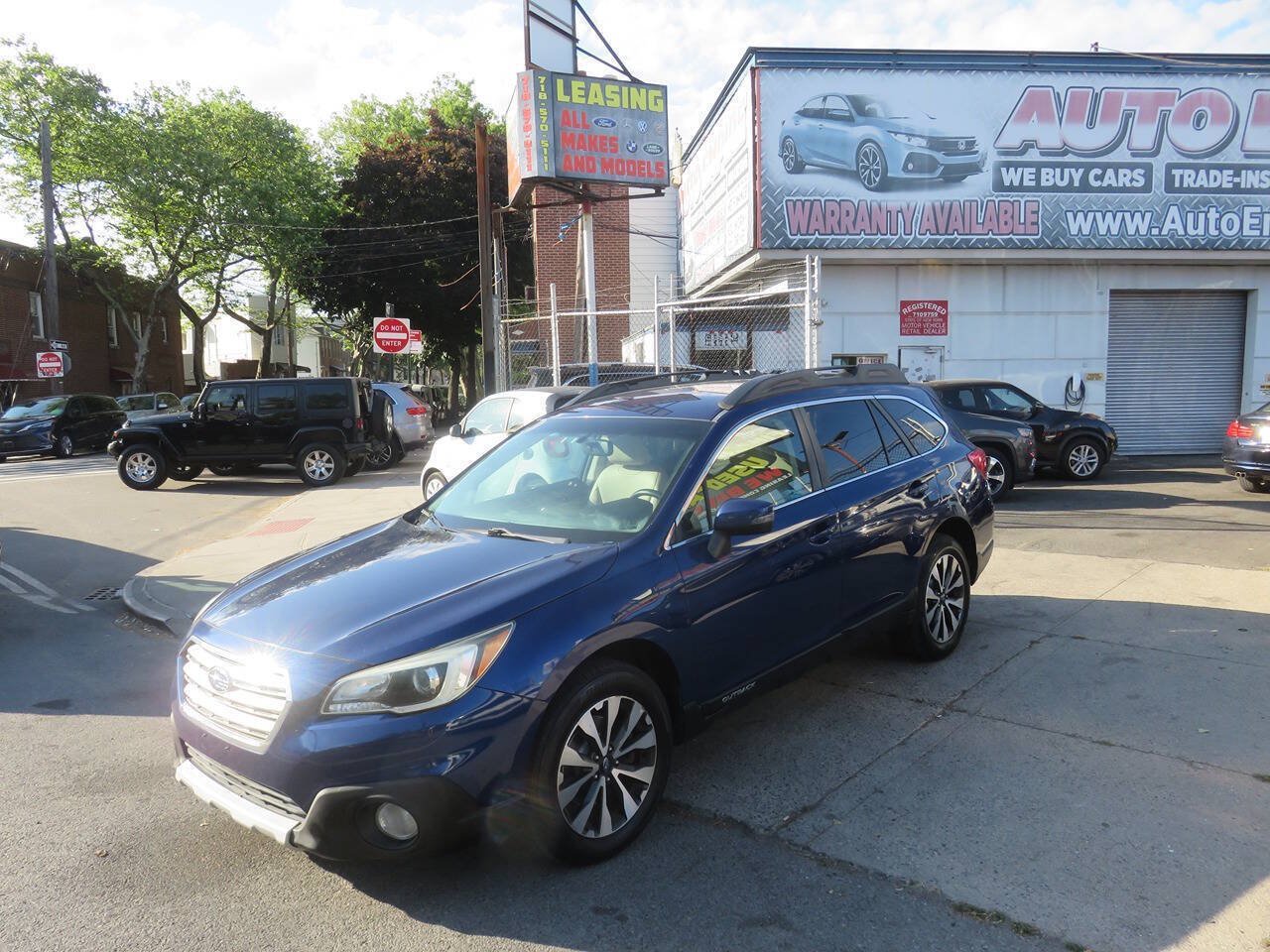 Used 2015 Subaru Outback 2.5i Limited AWD/4WD image 2