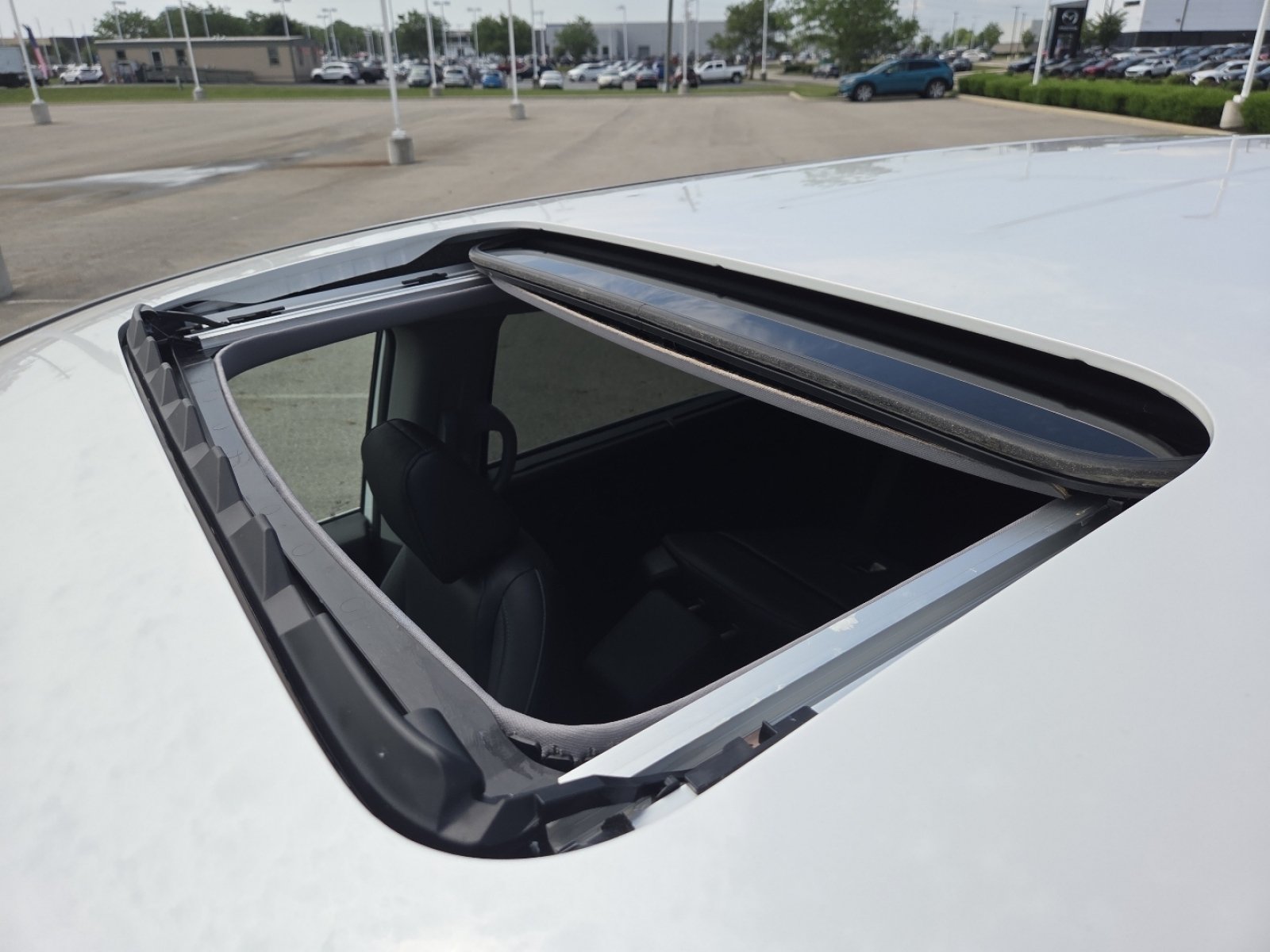 Used 2024 Honda Odyssey Touring image 4