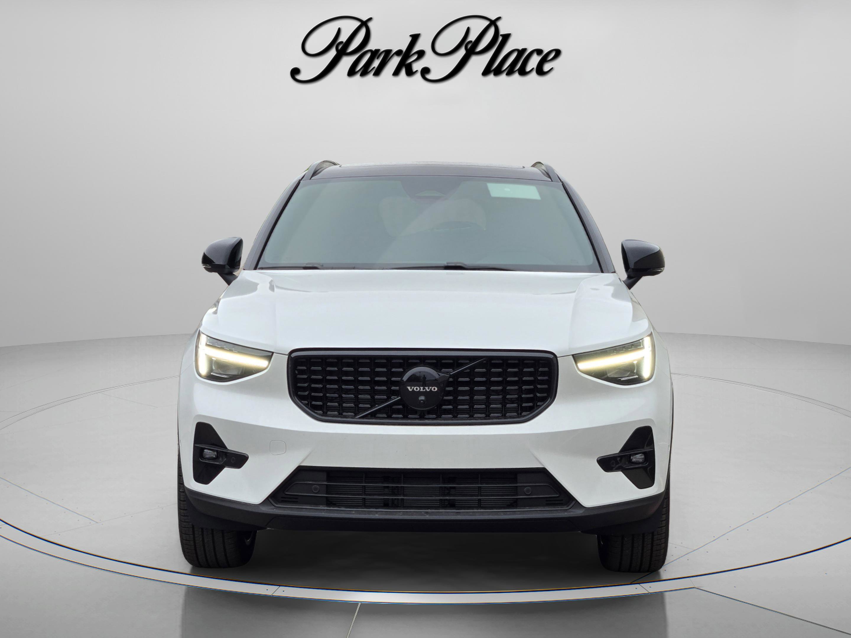 New 2026 Volvo XC40 B5 Ultra w/ Protection Package Premier AWD/4WD image 9