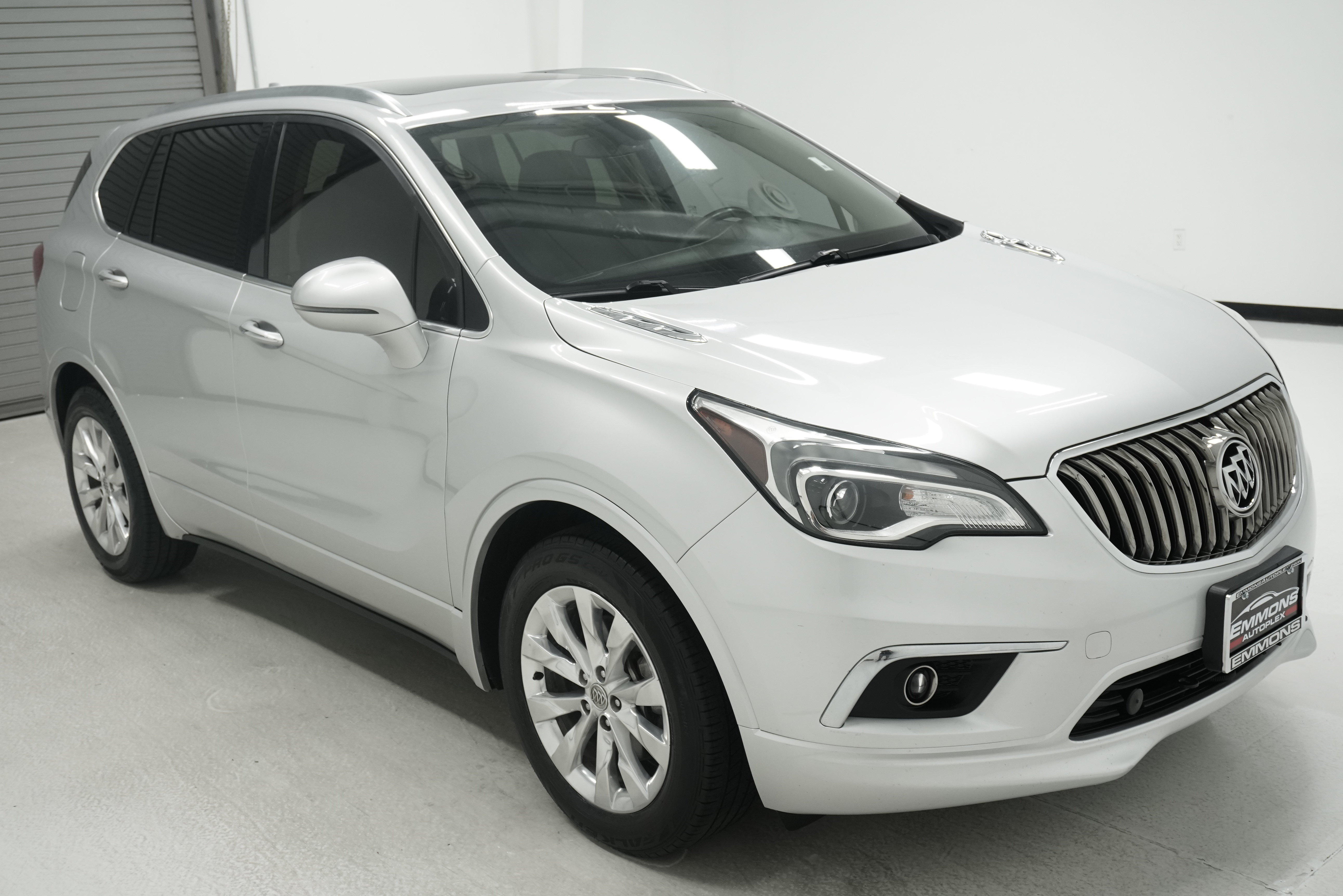 Used 2017 Buick Envision Essence FWD image 3