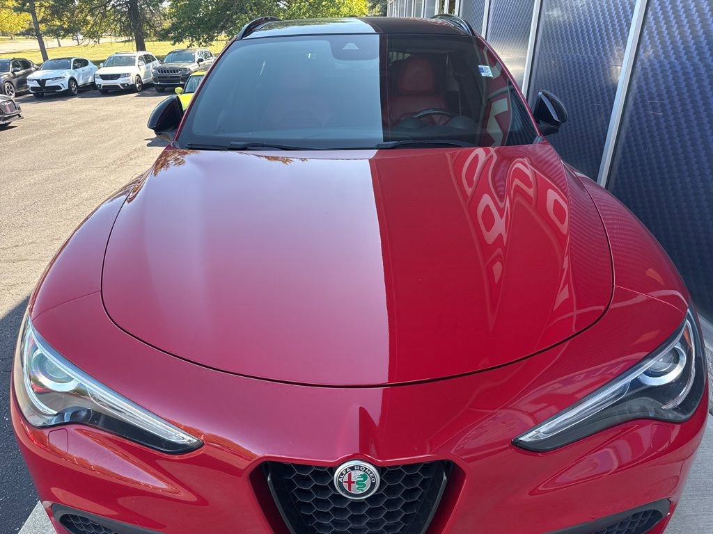 Used 2022 Alfa Romeo Stelvio Veloce image 8