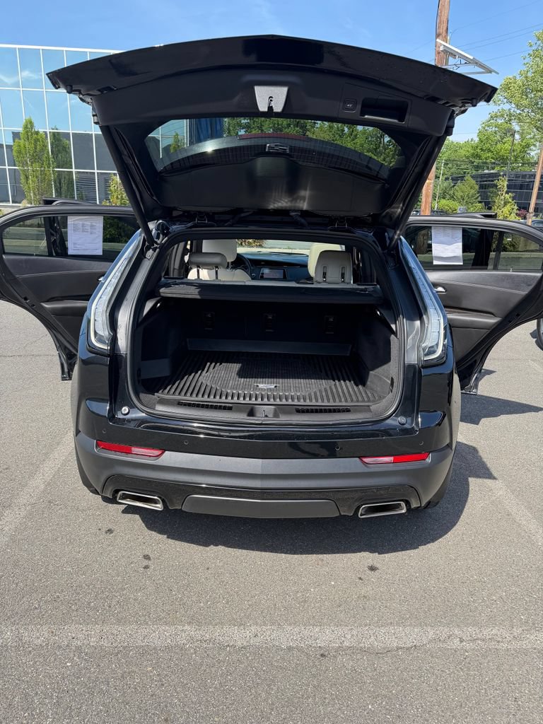Used 2022 Cadillac XT4 Sport AWD/4WD image 12