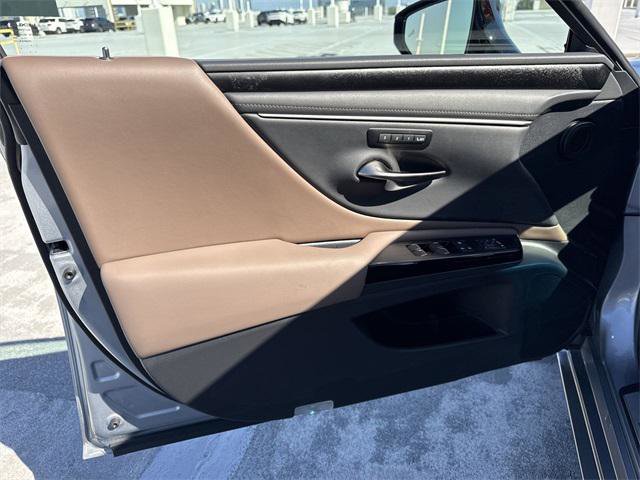 Certified 2024 Lexus ES 350 w/ Premium Package image 13