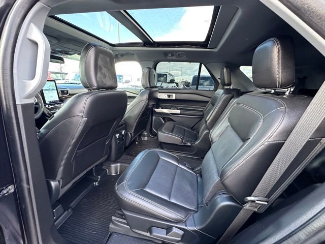 Used 2023 Ford Explorer Limited AWD/4WD image 15
