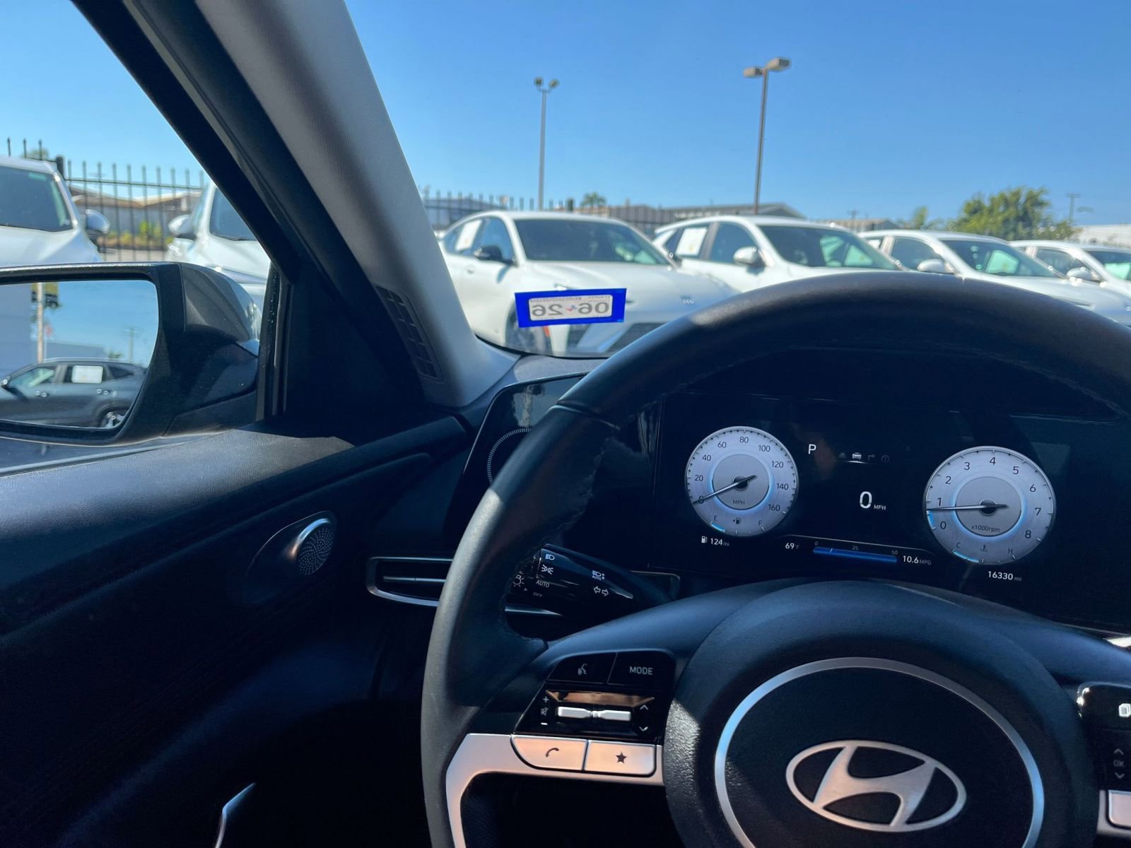 Used 2025 Hyundai Elantra SEL image 36