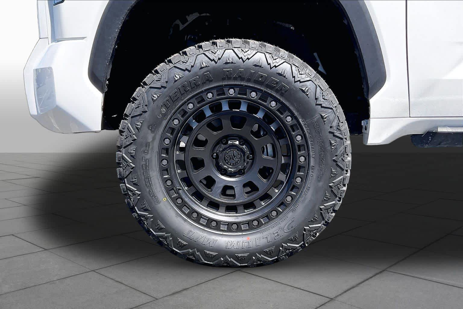 Used 2024 Toyota Tundra SR5 w/ SR5 Convenience Package AWD/4WD image 9