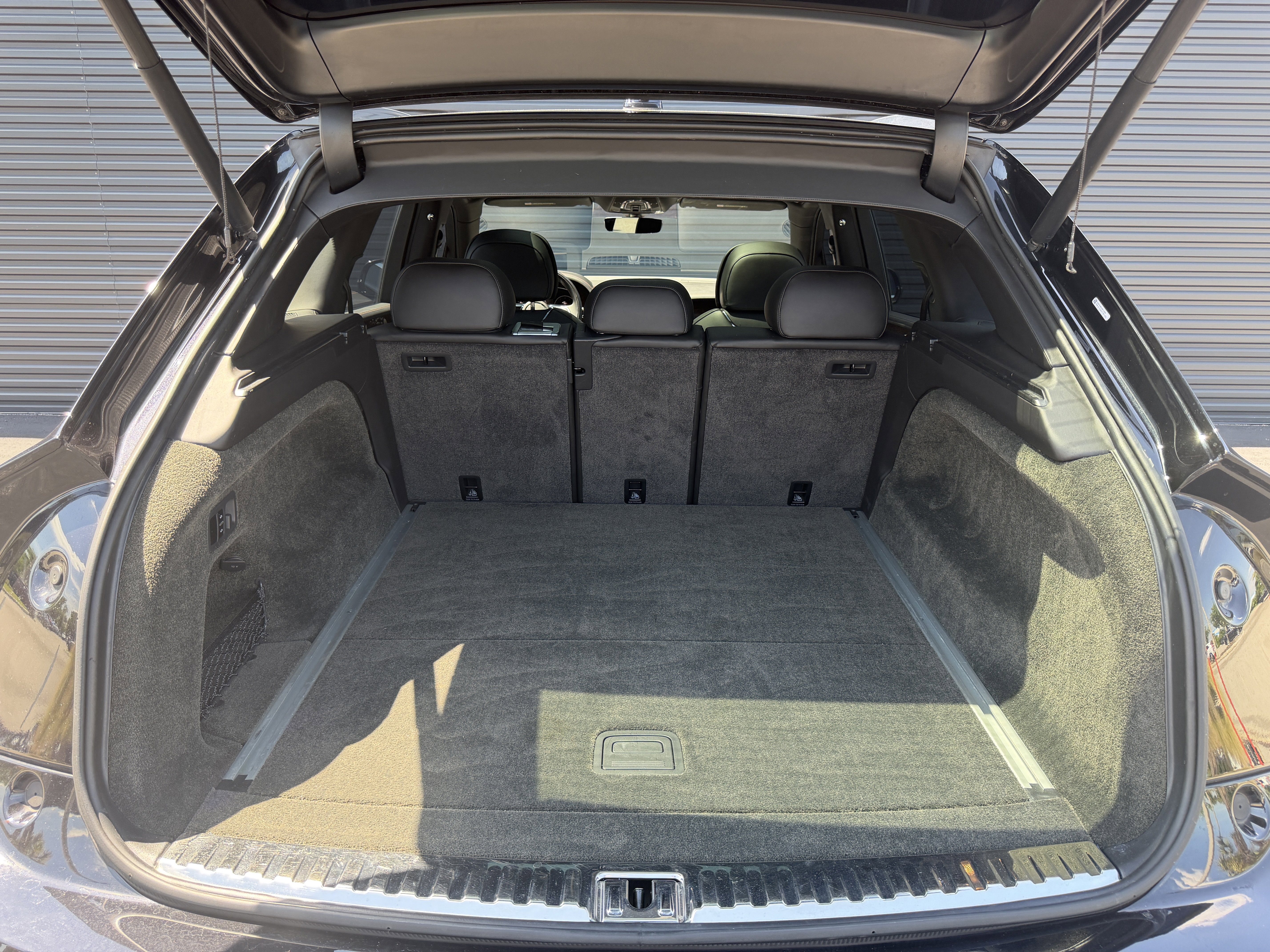 Used 2022 Bentley Bentayga image 11