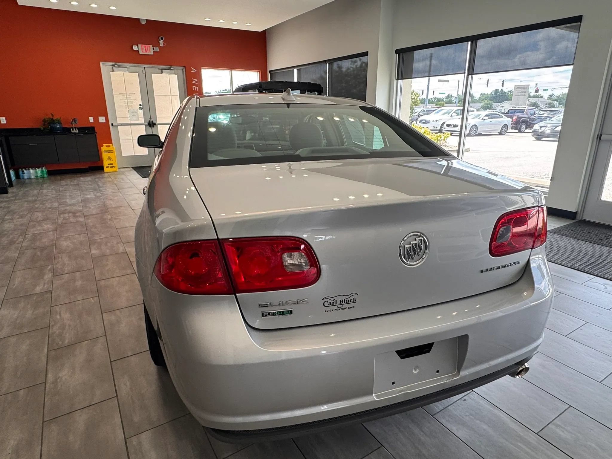 Used 2010 Buick Lucerne CX FWD image 12