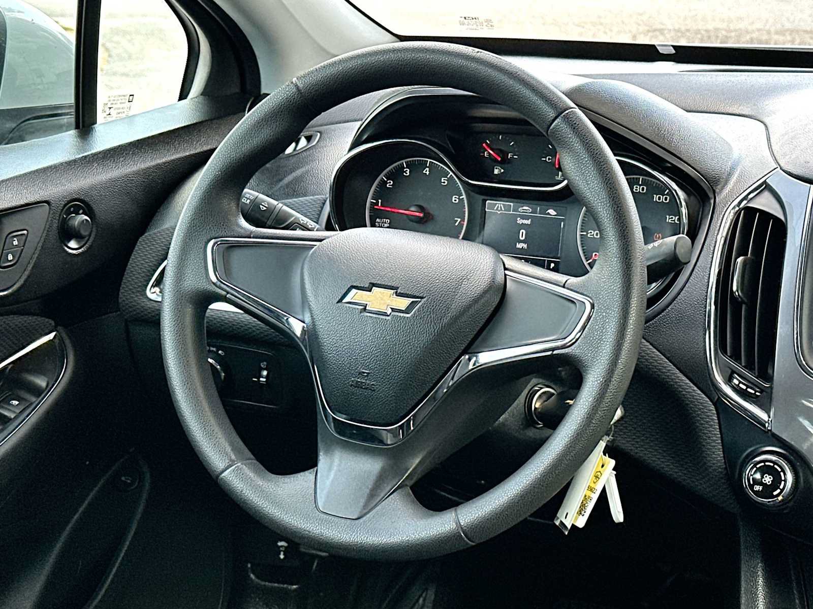 Used 2019 Chevrolet Cruze LS FWD image 27