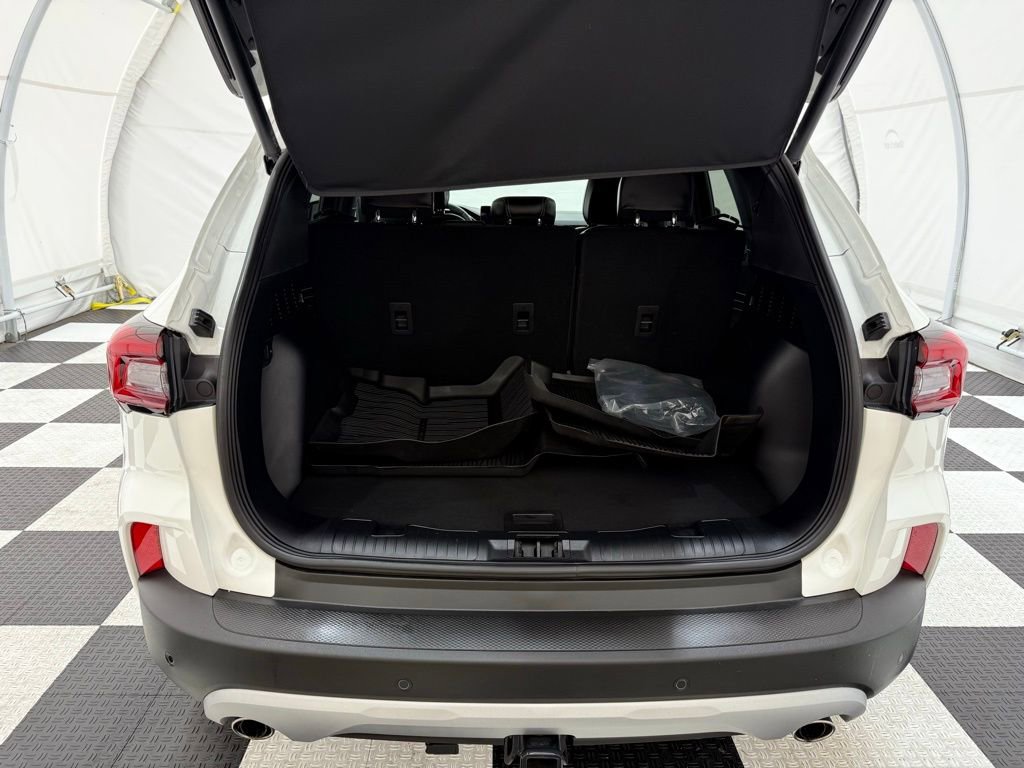 New 2024 Ford Escape SE w/ PHEV Premium Package image 4