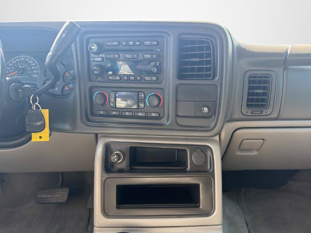 Used 2006 Chevrolet Suburban LT w/ Preferred Equipment Group AWD/4WD image 17