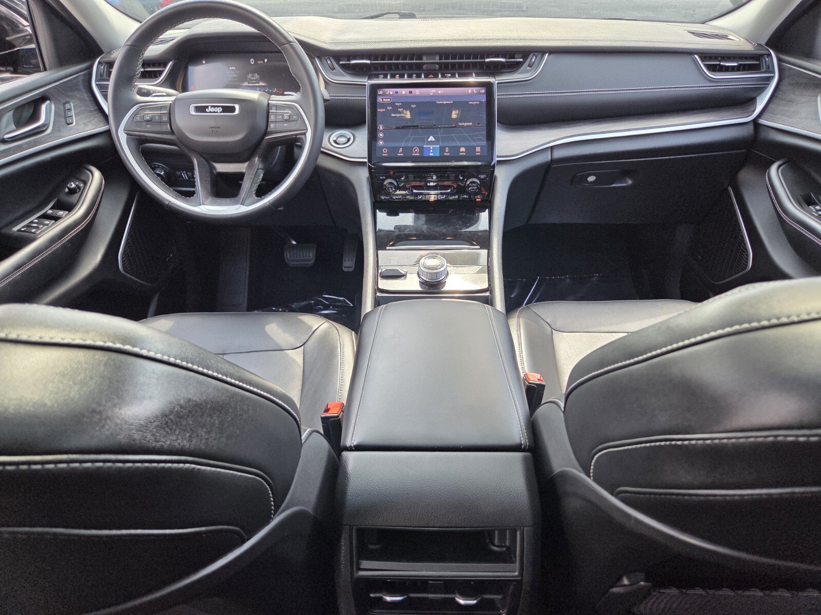 Used 2022 Jeep Grand Cherokee Limited AWD/4WD image 13