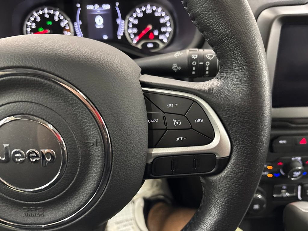 Used 2023 Jeep Renegade Latitude w/ Sun/Sound Group AWD/4WD image 23