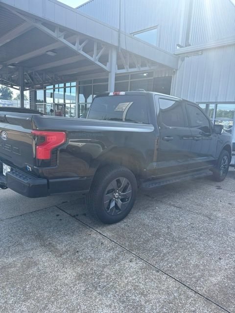Used 2025 Ford F150 Lightning XLT AWD/4WD image 5