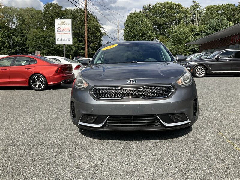 Used 2017 Kia Niro LX FWD image 2