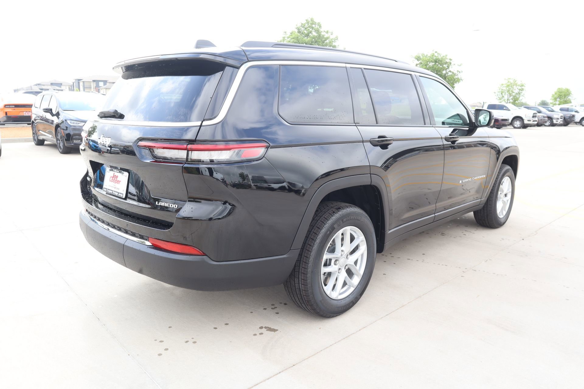 New 2026 Jeep Grand Cherokee L Laredo AWD/4WD image 22