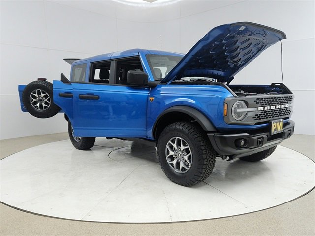 Used 2025 Ford Bronco Badlands image 9