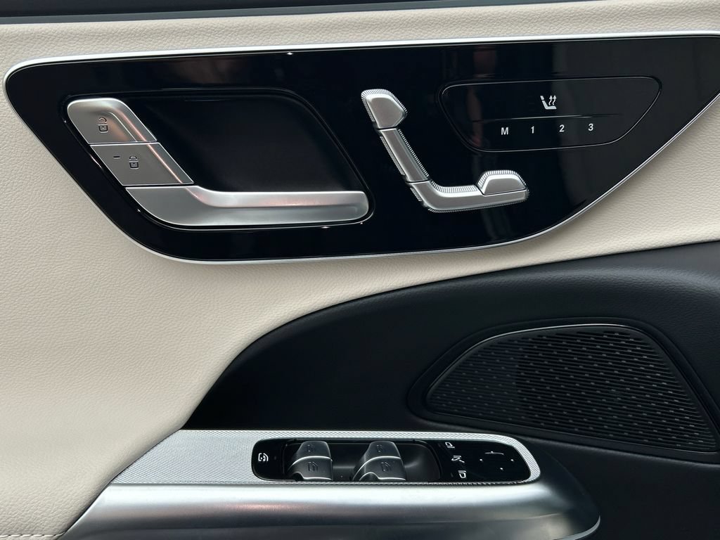 New 2026 Mercedes-Benz E 350 4MATIC Sedan image 11