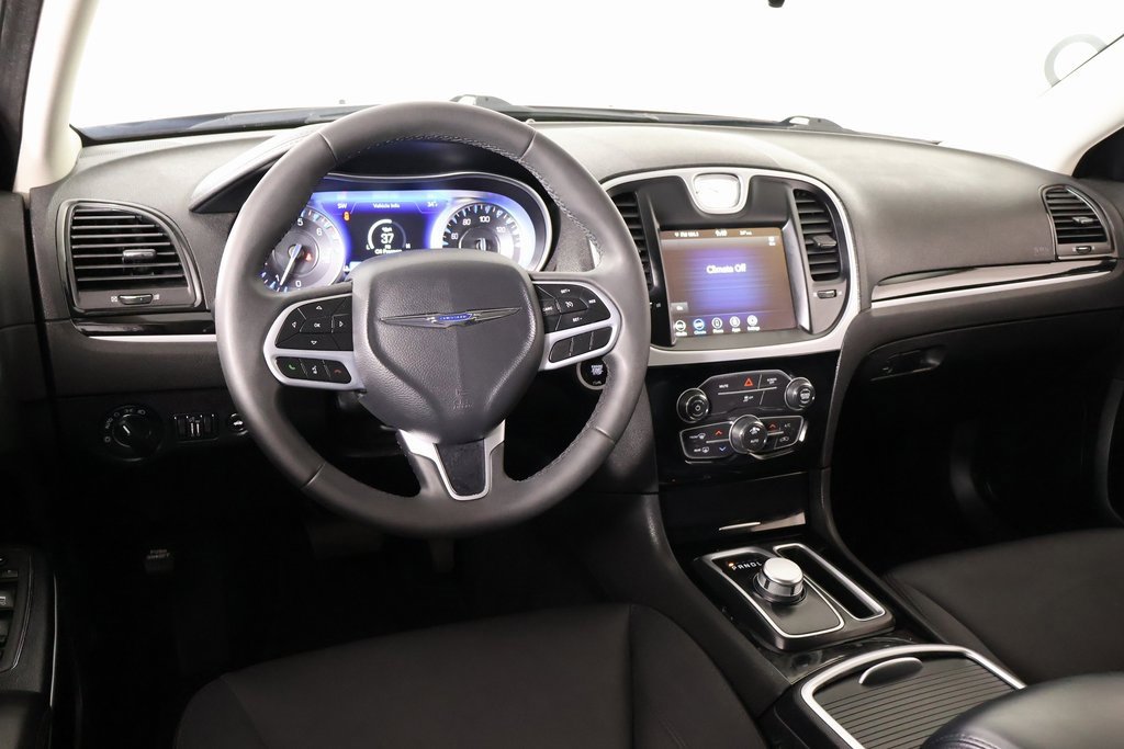 Used 2023 Chrysler 300 Touring w/ Sport Appearance Package image 2