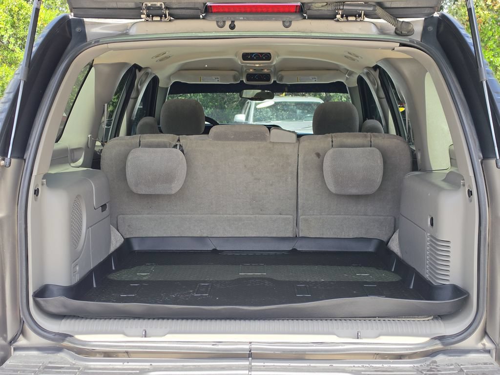 Used 2003 Chevrolet Tahoe LS AWD/4WD image 9