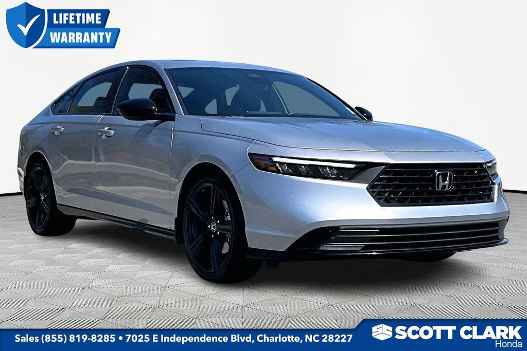 Used 2025 Honda Accord Sport image 1