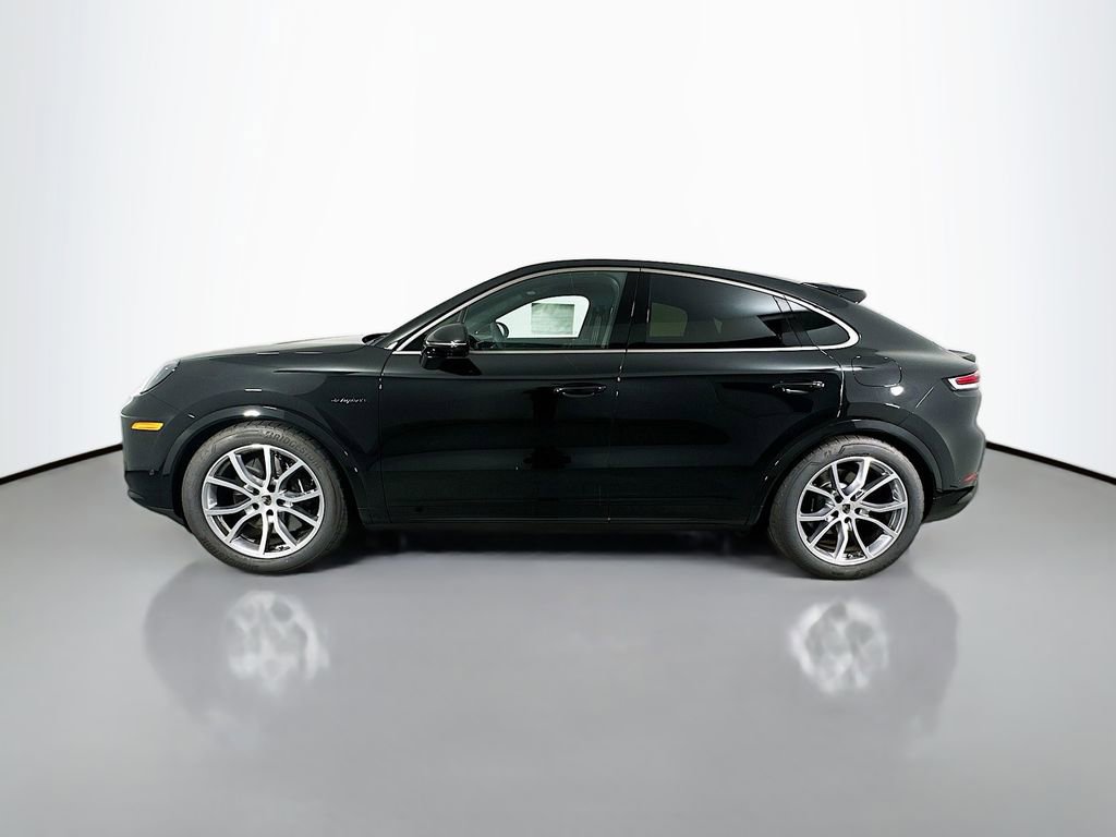 New 2025 Porsche Cayenne Turbo image 2