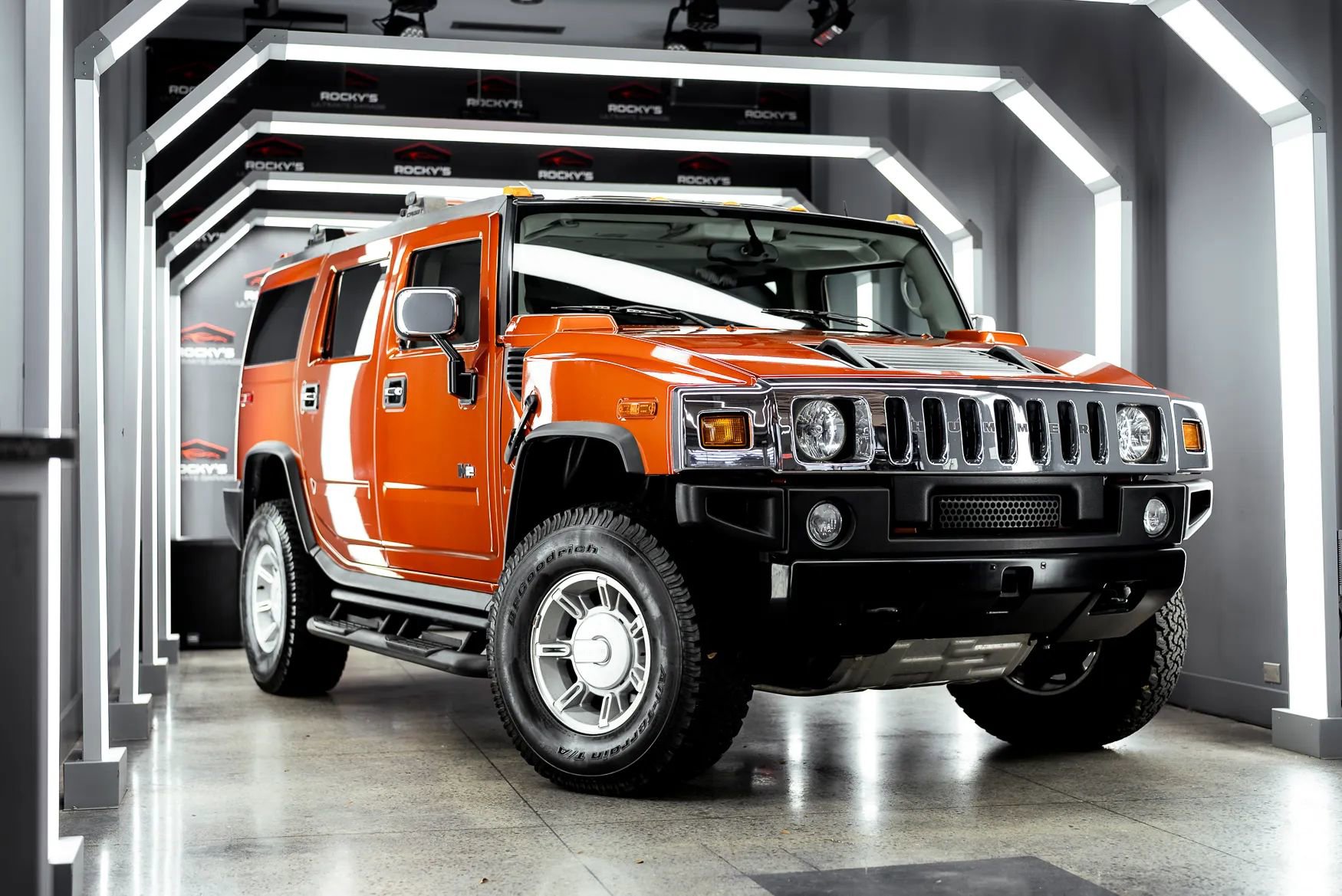 Used 2003 HUMMER H2 w/ Preferred Equipment Group AWD/4WD image 1