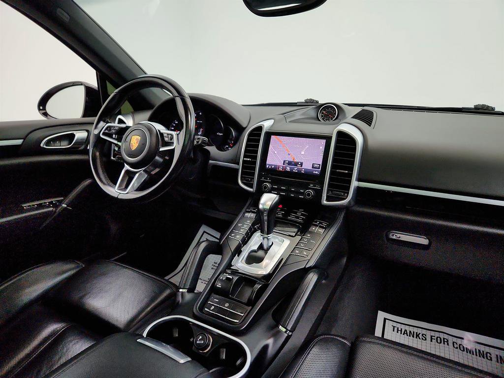 Used 2017 Porsche Cayenne Platinum Edition image 28