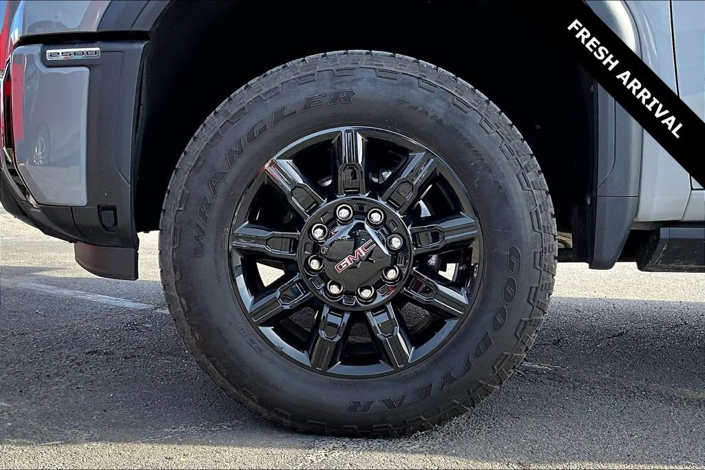 Used 2025 GMC Sierra 2500 AT4 w/ AT4 Premium Plus Package image 34