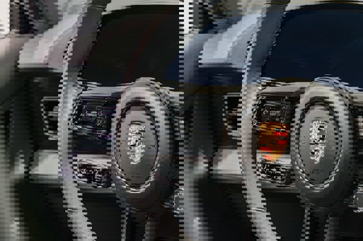 Used 2022 Porsche Taycan 4S image 15