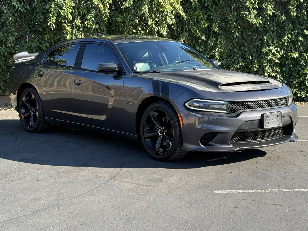 Used 2018 Dodge Charger R/T RWD image 3